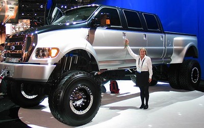 Ford-F650-A-Giant-Truck